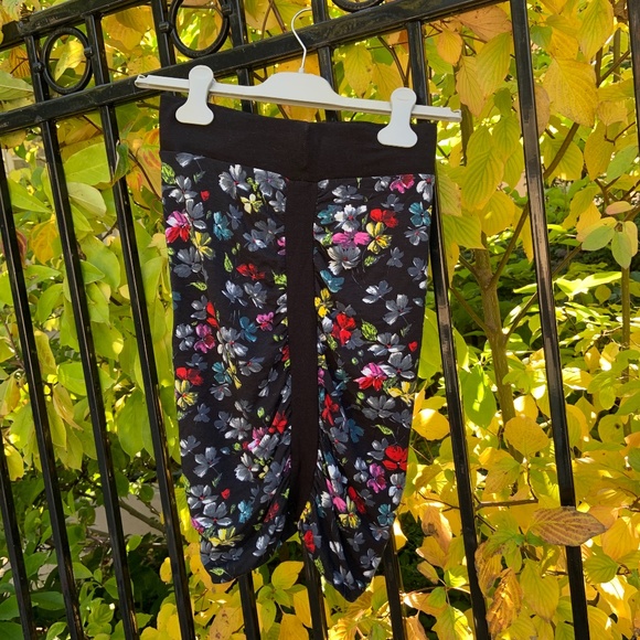 French connection floral mini skirt - Picture 5 of 6